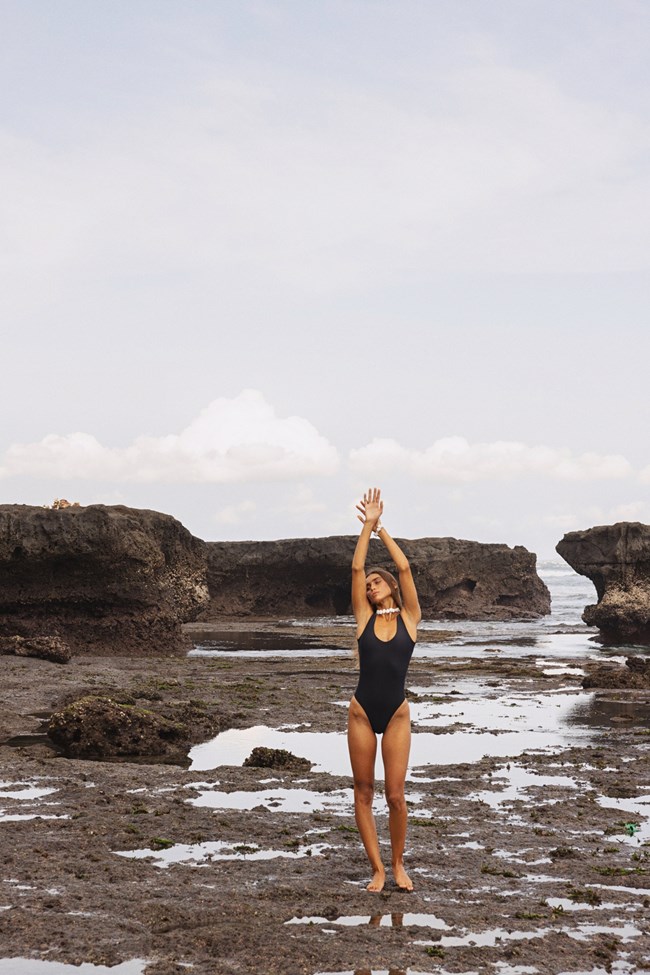 the c edition μαγιό