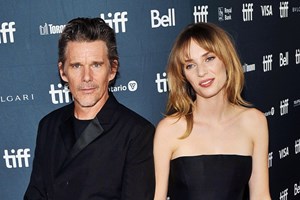 Συνάντηση κουρυφής: Όταν η Ούμα Θέρμαν είδε την κόρη της Μάγια στο κόκκινο χαλί