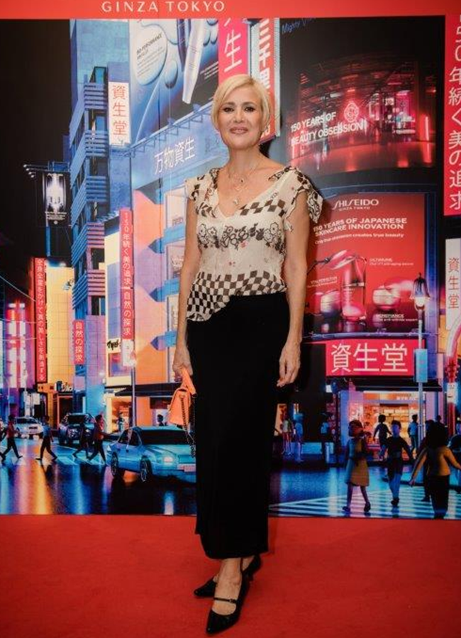 Η Κωνσταντίνα Μιχαήλ φόρεσε την πιο σικ τάση της σεζόν