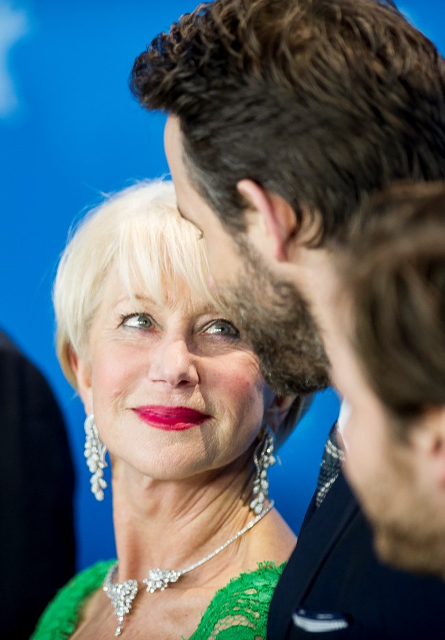 Ράιν Ρέινολντς: "είσαι συγκλονιστική! Δεν ξέρω αν γεννήθηκες ή αν κάποιος σε εφηύρε" λέει στη Μπλέικ Λάιβλι