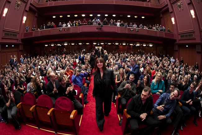 Μόνικα Μπελούτσι