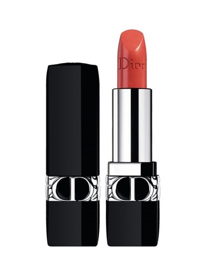 Μακιγιάζ που αφαιρεί χρόνια