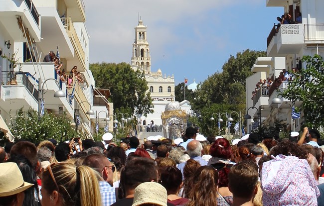 Η Παναγιά της Τήνου και η θαυματουργή εικόνα της που προσκύνησε και ο Κολοκοτρώνης