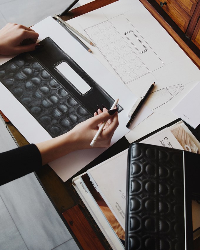 DOLLI_X_MARINA RAPHAEL