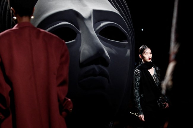 Etro Φθινόπωρο- Χειμώνας ΄24: "Ομηρικό ταξίδι" χαρακτήρισε τη συλλογή ο Marco De Vincenzo