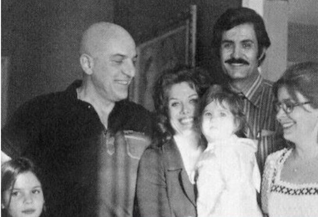 Τέλι Σαβάλας: Ο θρυλικός Κότζακ, το γλειφιτζούρι και η βαφτισιμιά Τζένιφερ Άνιστον