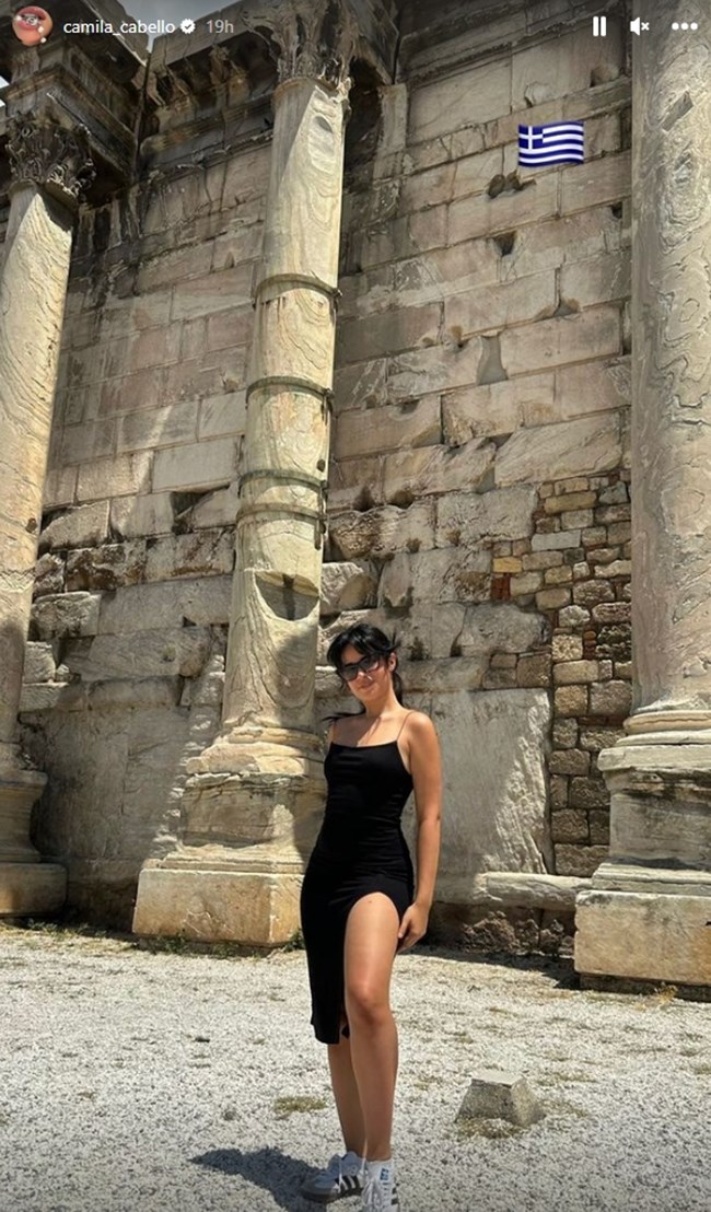 Καμίλα Καμπέγιο: Παρτάρει στην Αθήνα με Καλομοίρα - Καλεσμένη στο πάρτι του Γιώργου Μπούσαλη