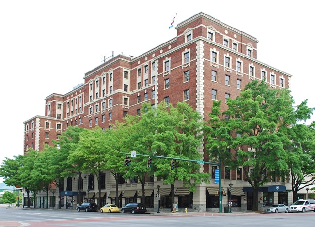 Όταν ο Άλ Καπόνε έμεινε στο στοιχειωμένο δωμάτιο 311