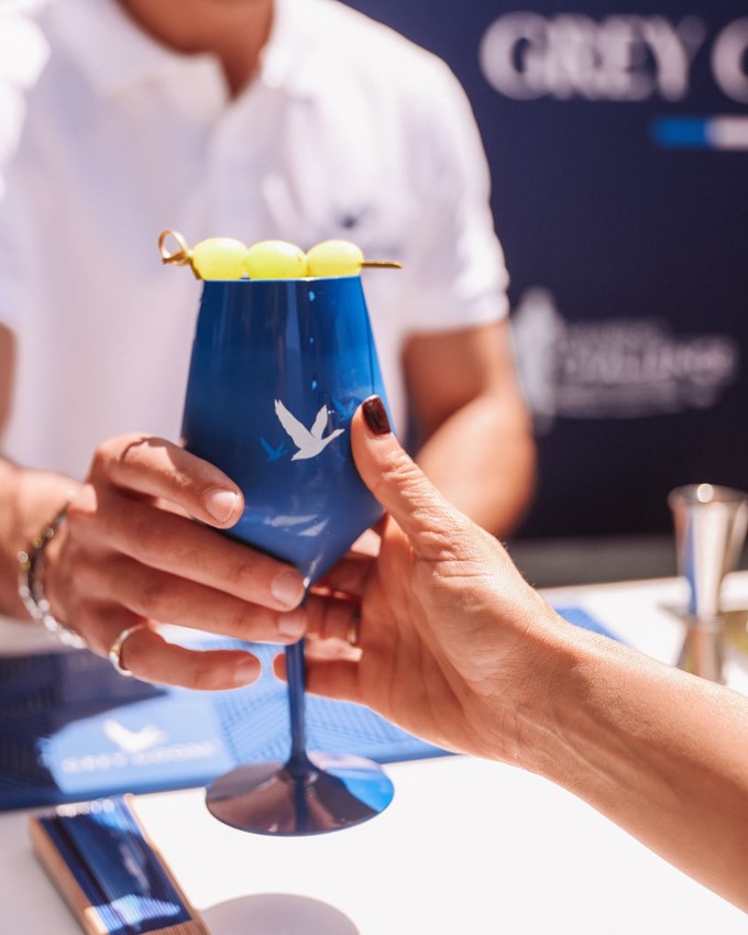 Χριστίνα Μπόμπα - Grey Goose