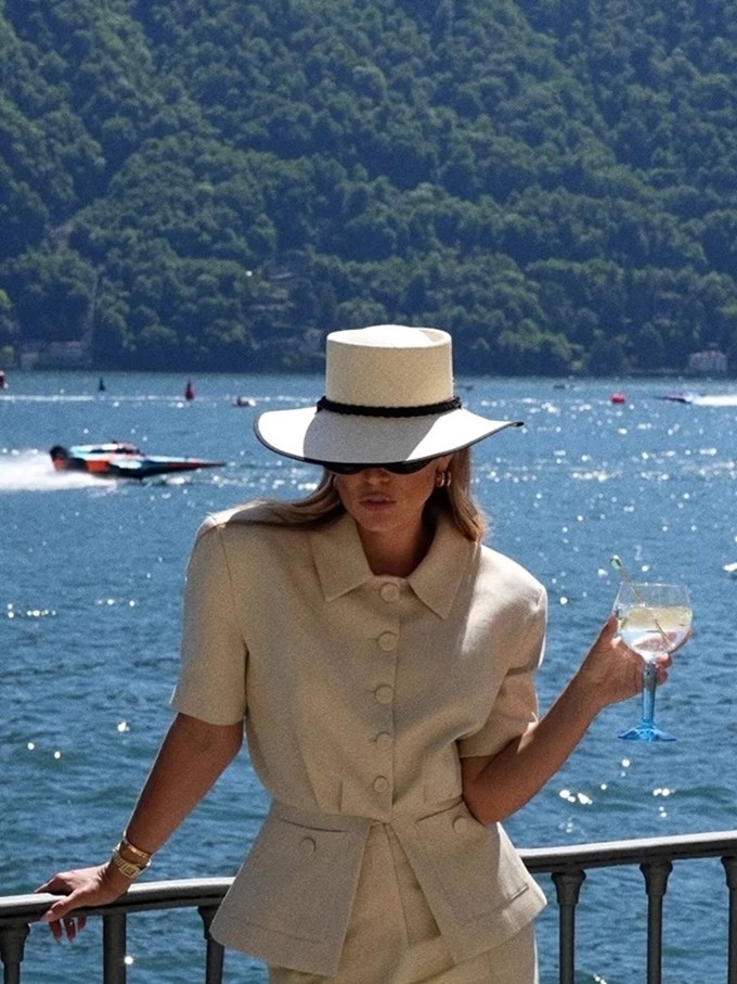 Η Βάσια Κωσταρά με το Bombay Sapphire στο Grand Prix 2026 της E1 στη Villa d’Este