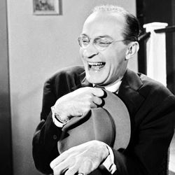 Ντίνος Ηλιόπουλος: Σπάνιο φωτογραφικό ντοκουμέντο από τον γάμο του με την Χίλντεγκαρντ Βίτσερ πριν από 62 χρόνια