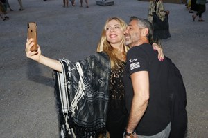 Σμαράγδα Καρύδη: Οι αγκαλιές και τα φιλιά με τον…Γιάννη της