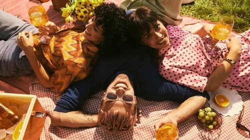 Το απεριτίφ που παίρνει το χρυσό στις διακοπές