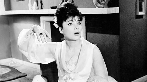 Τζένη Καρέζη: Η μόνη φορά που την είδαμε στο θέατρο με το φυσικό της χρώμα στο μαλλί