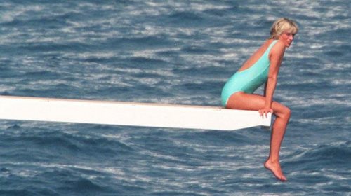 Η μία φωτογραφία της Νταϊάνα που καθορίζει τη μόδα 20 χρόνια μετά