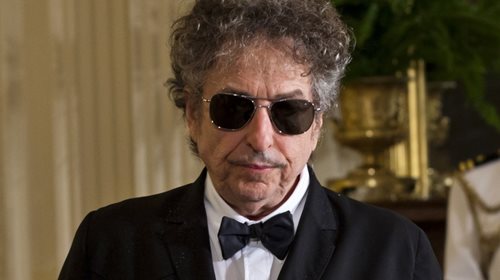 Μία 68χρονη γυναίκα κατηγορεί τον Μπομπ Ντίλαν ότι την κακοποίησε σεξουαλικά το 1965