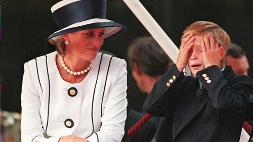 Το ασυνήθιστο δώρο που χάρισε η πριγκίπισσα Άννα στην πριγκίπισσα Νταϊάνα τα πρώτα της Χριστούγεννα