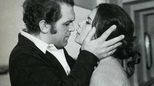 Τζένη Καρέζη & Κώστας Καζάκος: Ο κεραυνοβόλος έρωτας που γεννήθηκε μέσα από μία παρτίδα τάβλι