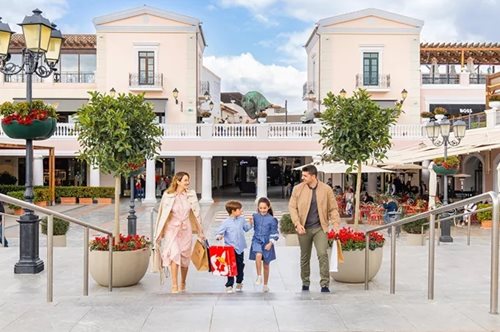 Πασχαλινές αγορές και διασκέδαση. O ιδανικός προορισμός για όλες τις νονές - και τους μικρούς μας φίλους