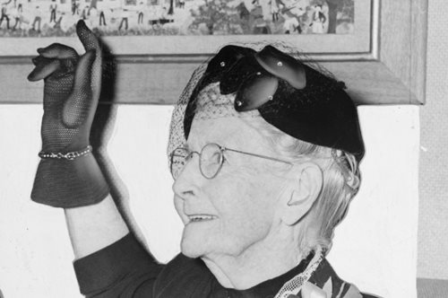 Γκραντμά Μόουζες: Η γιαγιά που άρχισε να ζωγραφίζει σοβαρά σε ηλικία 78 ετών