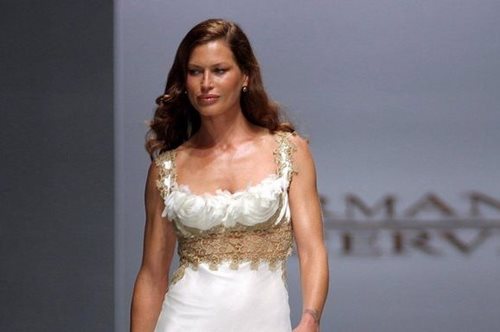 Κάρε Ότις: Το θρυλικό supermodel συνεχίζει να ποζάρει στο φακό στα 56 της χρόνια