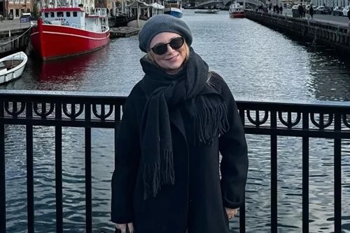 Η Νάνσυ Ζαμπέτογλου στην Κοπεγχάγη με λεοπάρ κολάν και τα παπούτσια της σεζόν