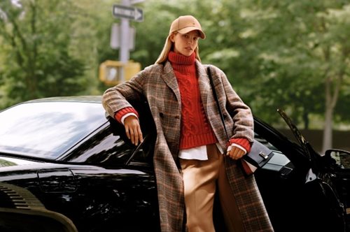 Διαχρονική φινέτσα και μοντέρνα κομψότητα: Πώς θα δημιουργήσεις μία capsule γκαρνταρόμπα για τη νέα σεζόν