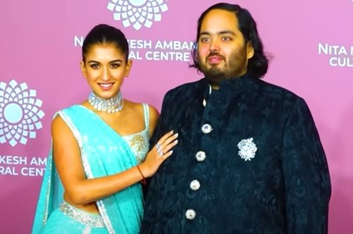 Ανάντ Αμπάνι: Ο πλουσιότερος άντρας της Ινδίας 