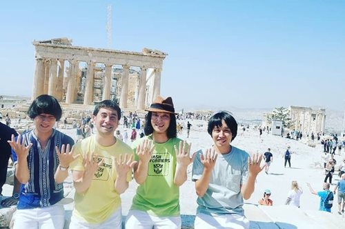 Pyramidos: το γιαπωνέζικο boy band που τραγουδάει 