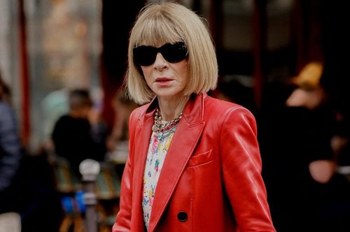 Άννα Γουίντορ: Η σπάνια sexy πόζα 30 χρόνια πριν με τον φακό του Καρλ Λάγκερφελντ