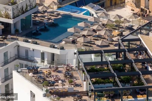 Δροσιστικά καταφύγια στις πισίνες της Αθήνας