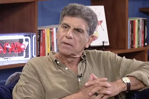 Γιάννης Μπέζος: 