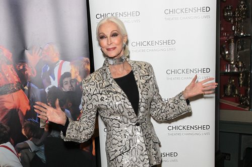 Κάρμεν ντελ Ορέφιτσε: Το γηραιότερο σούπερ μόντελ στα 91 της φωτογραφίζεται ξανά