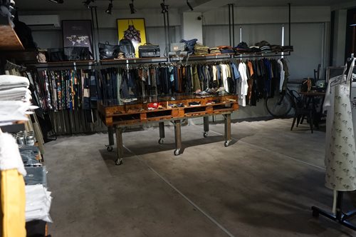 Kαι η ποδιά σου να είναι... Pukka- πώς η εταιρία από τη Θεσ/νικη έφτασε να ντύνει Αυστραλούς bartenders