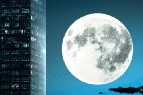 Koyaniskaatsi: Υπερθέαμα μουσικής και κινηματογράφου, με φόντο την Ακρόπολη