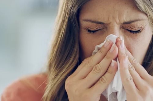 Πώς να αντιμετωπίσεις αποτελεσματικά τα συμπτώματα της ρινικής συμφόρησης