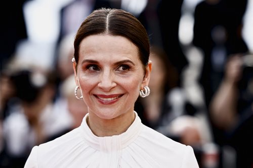 Ζιλιέτ Μπινός: Η υπέροχη Παριζιάνα με vintage Dior Haute Couture στο πλευρό του πρώην της