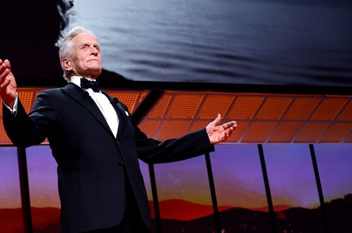 Κάννες 2023: Η μεγάλη στιγμή του Μάικλ Ντάγκλας