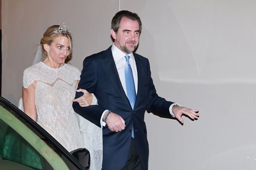 Χρυσή Βαρδινογιάννη - Νικόλαος Ντε Γκρες: Το γαμήλιο πάρτι τους έγινε σε ένα ιστορικό κτίριο στον Πειραιά