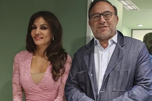 Με μαντήλι στα μαλλιά και cowboy boots η Δήμητρα Ματσούκα: Η εξόρμηση με τον Πέτρο Κόκκαλη