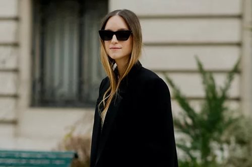 Αυτό είναι το διάσημο κοστούμι που φορούν όλες οι fashionistas στο Instagram: Θα το βρεις στη Zara