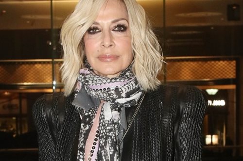 Άννα Βίσση: Κάνει ντολμαδάκια και φοράει την ποδιά της