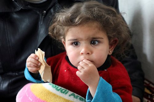 Κοριτσάκι 18 μηνών ανασύρθηκε ζωντανό στη Συρία, δεν τα κατάφεραν τα δύο της αδέρφια και η έγκυος μητέρα της