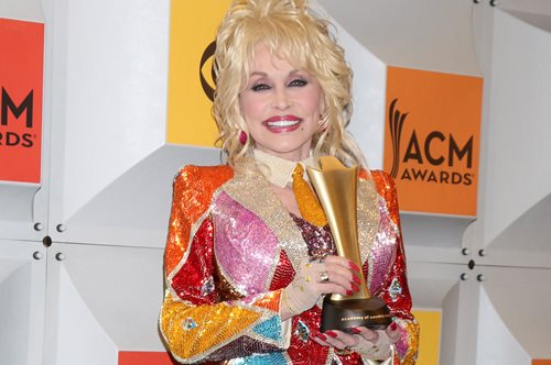 Η Ντόλι Πάρτον δεν έκανε παιδιά και δώρισε 1.000.000 δολάρια σε παιδιατρική κλινική