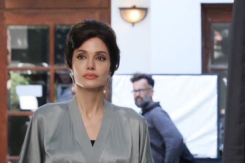 Αντζελίνα Τζολί: Οι νέες φωτογραφίες από την Ελλάδα- Στο πλευρό της οι γιοι της