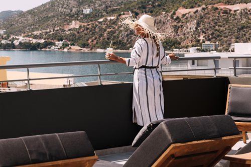 DAVE by the beach Loutraki: Μια νέα 