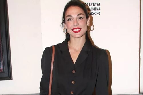 H Ιωάννα Τριανταφυλλίδου φόρεσε το τζιν παντελόνι που κολακεύει τους περισσότερους σωματότυπους