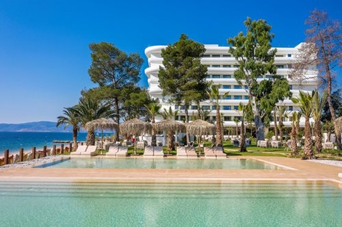 Isla Brown Corinthia: Ένα πεντάστερο resort στους Αγίους Θεοδώρους