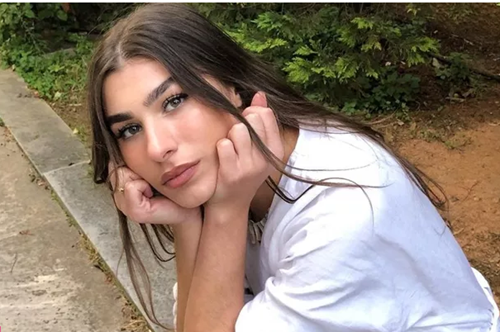 Χρύσα Μιχαλοπούλου: Οι νέες φωτογραφίες της  συντρόφου του Λεωνίδα Κουτσόπουλου από τις καλοκαιρινές της διακοπές