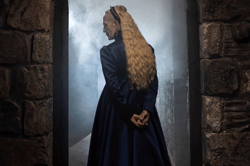 Η Θέμις Μπαζάκα μεταμορφώνεται σε 